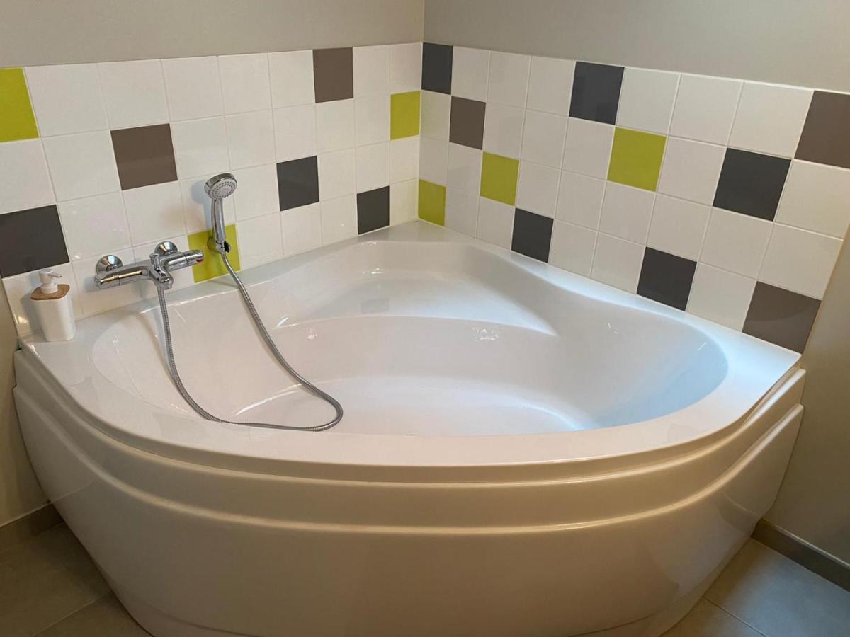 La Grange De Tissey Grand Gite Avec Spa Et Sauna Dragey Bagian luar foto